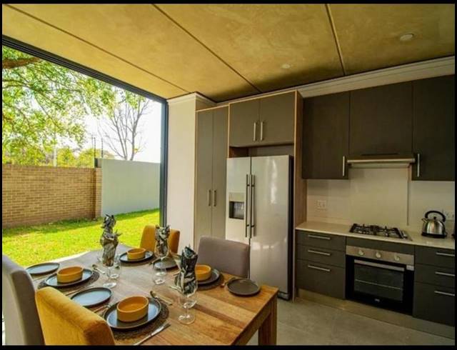 3 BEDROOM PROPERTY TO RENT IN MENLO PARK